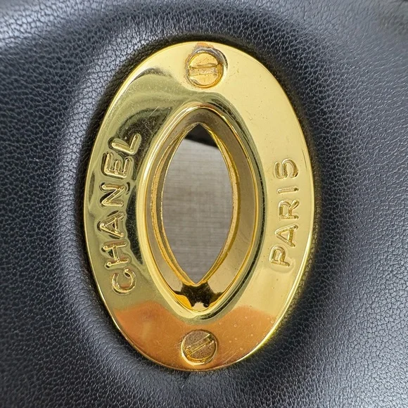 CHANEL Black Lambskin Vintage Backpack Oversized CC GHW 24k plated - Picture 10 of 16